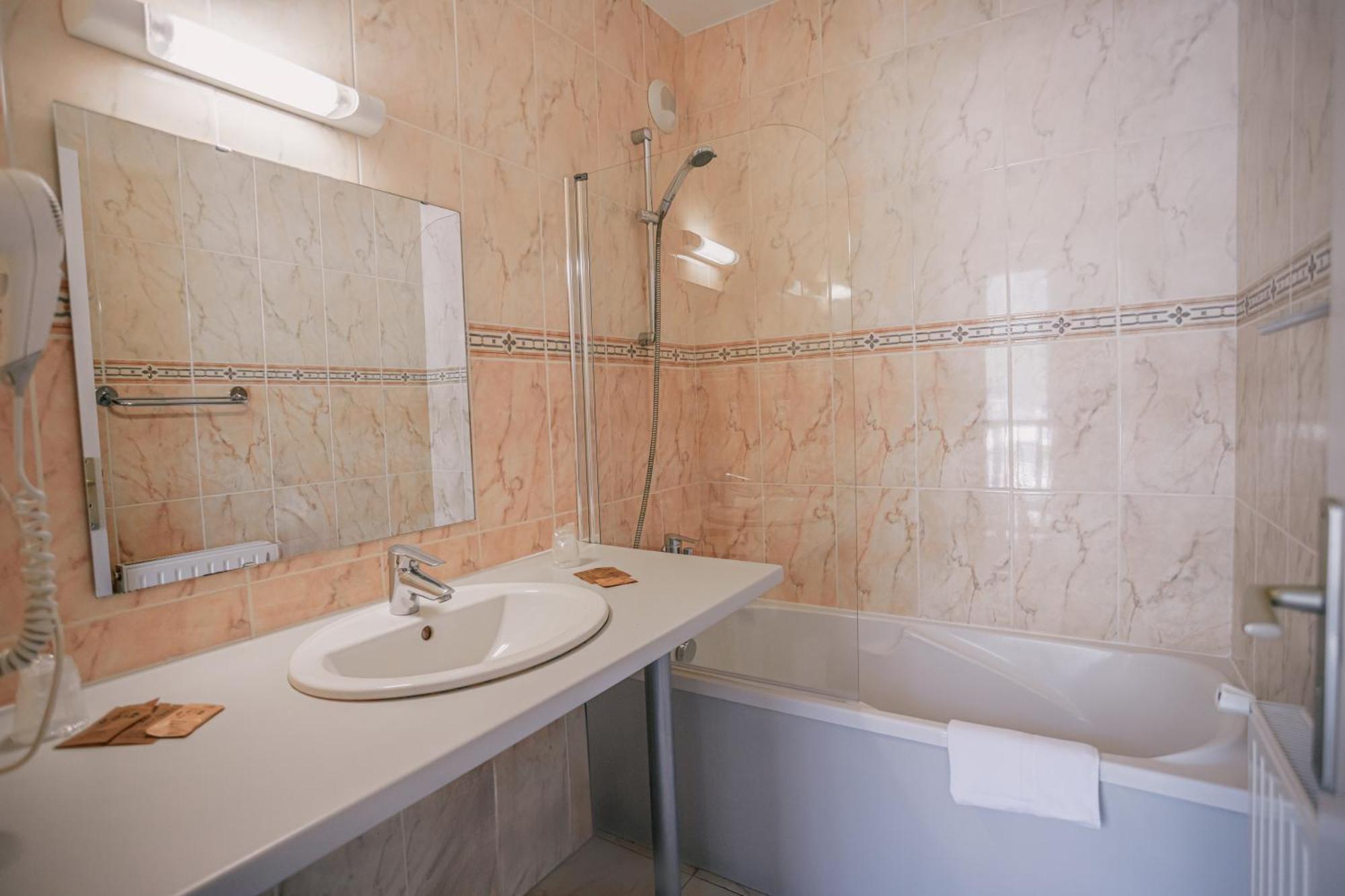 Hotel Le Montaigu Luz-Saint-Sauveur Ngoại thất bức ảnh